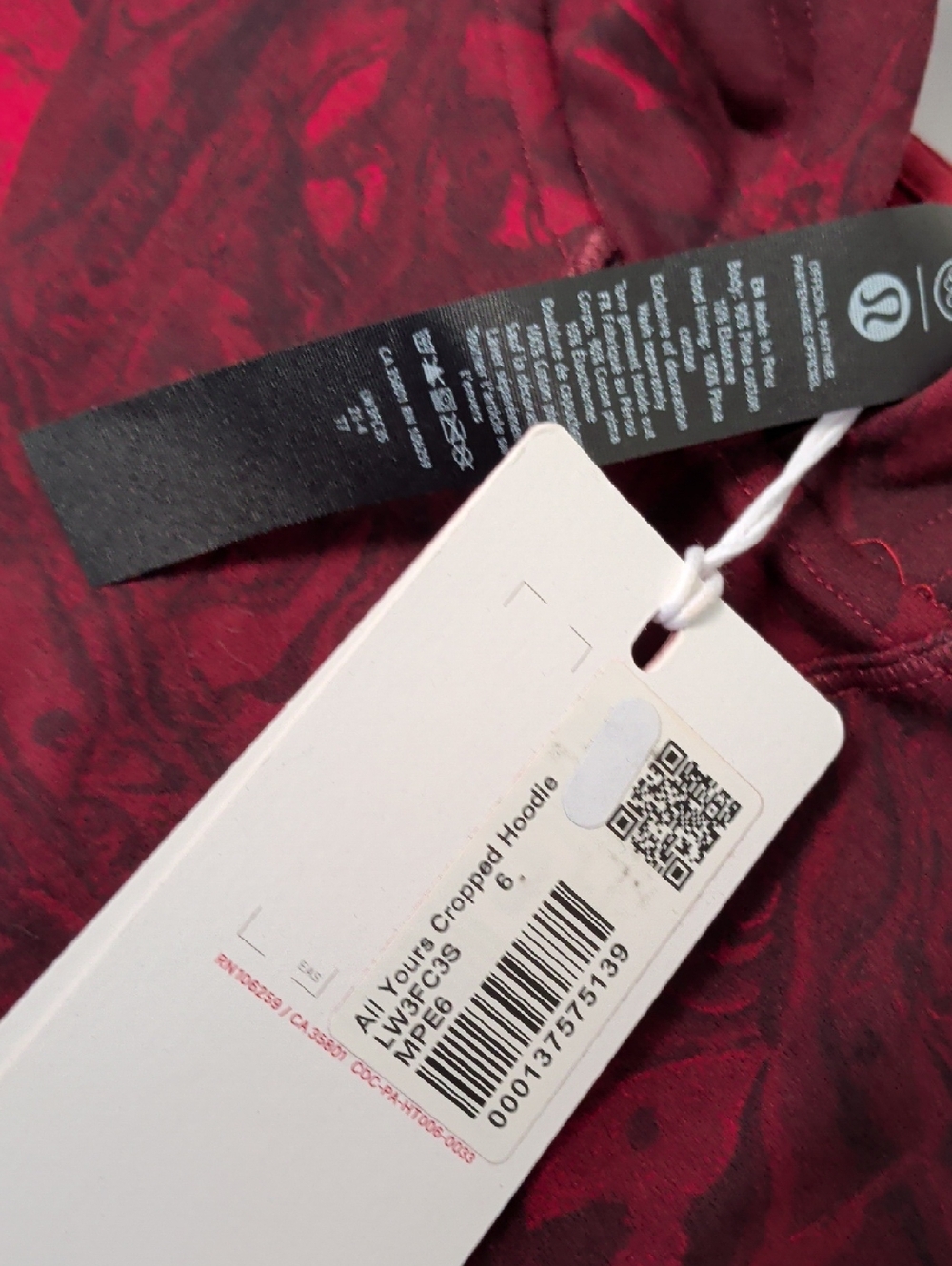 NWT All Yours Cropped Hoodie Team Canada - Picture 2 of 6